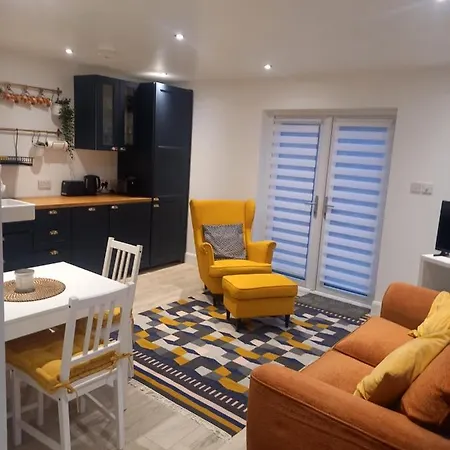 Sunny Side - Self Catering Apartment