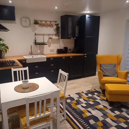 Sunny Side - Self Catering Apartment