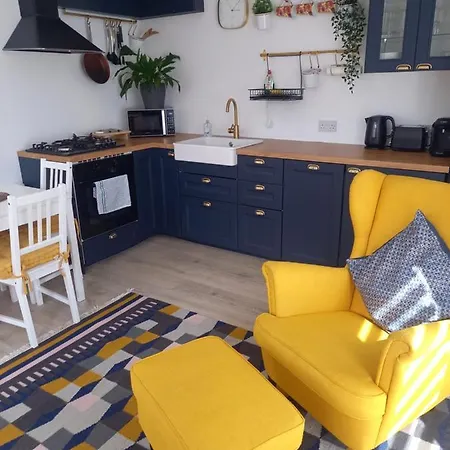 Sunny Side - Self Catering * غوري