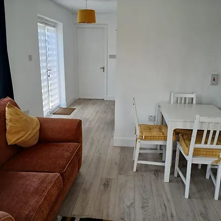 Sunny Side - Self Catering شقة غوري